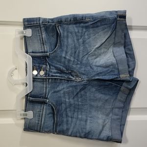 APT.9 Jean Shorts